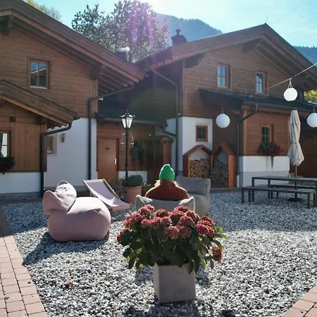 Prázdninový dům Dorfchalets - Dora Inkl Tauern Therme Eintritt & Sommerkarte