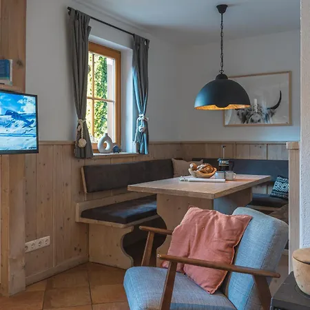 Dorfchalets - Dora Inkl Tauern Therme Eintritt & Sommerkarte Капрун