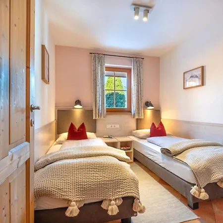 Дом отдыха Dorfchalets - Dora Inkl Tauern Therme Eintritt & Sommerkarte Капрун