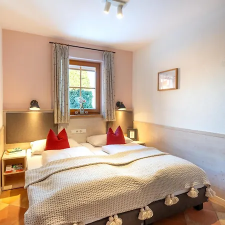 Prázdninový dům Dorfchalets - Dora Inkl Tauern Therme Eintritt & Sommerkarte Kaprun